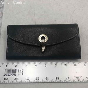 Kate Spade New York Womens Black Pebbled Leather Flap Classic Wristlet Wallet